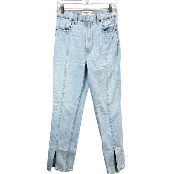 Abercrombie & Fitch Ultra High Rise 90s Straight Jeans with Split Vent Hem - Picture 4 of 6
